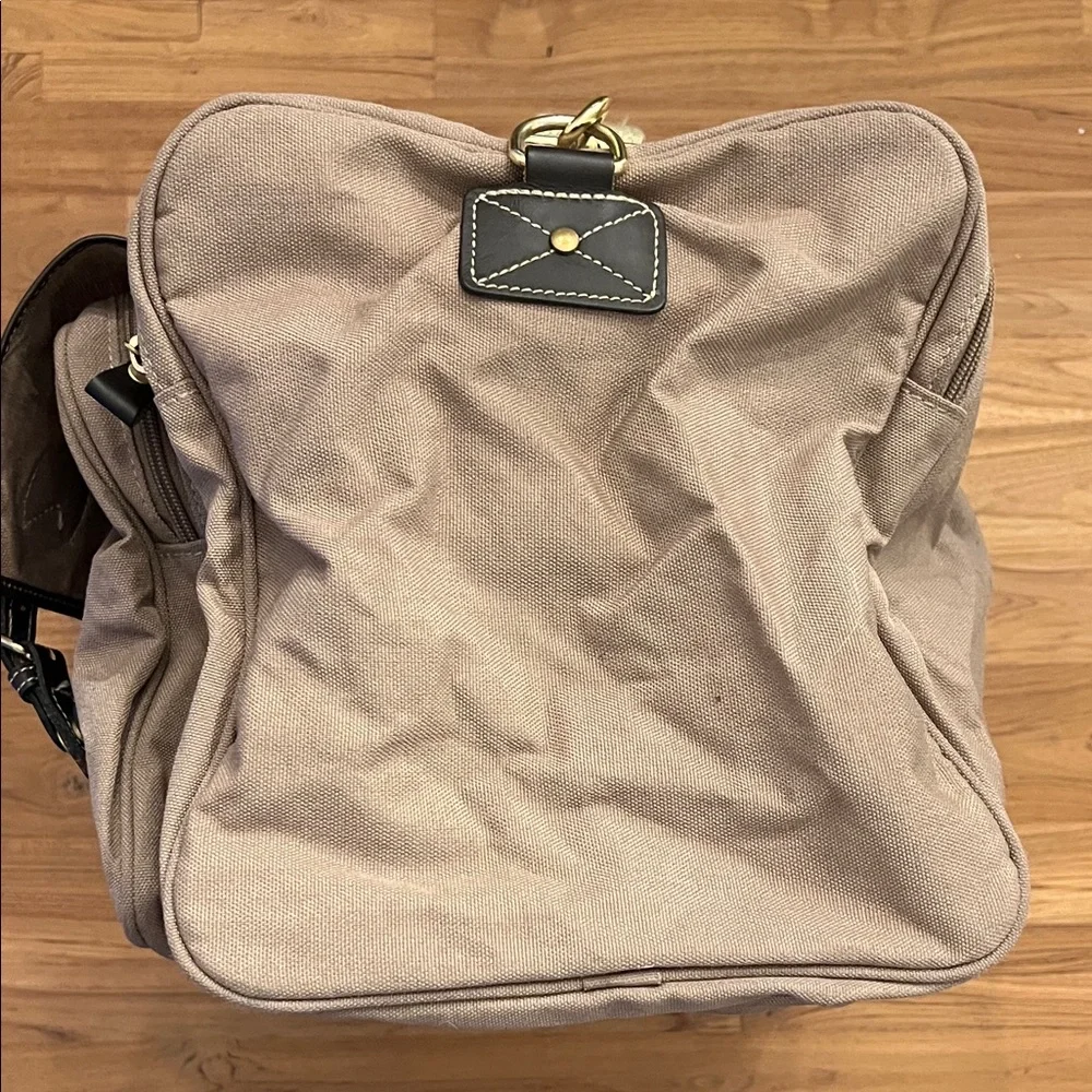 Eddie Bauer x Ford Tan Canvas Men's Duffle Bag Leather Details